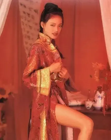《舒淇舒掰掰》绝版影像修复上线！《舒淇舒掰掰》原来不是外号，是剧组全员宠她的铁证，看完这波未删减版素材直接破防！